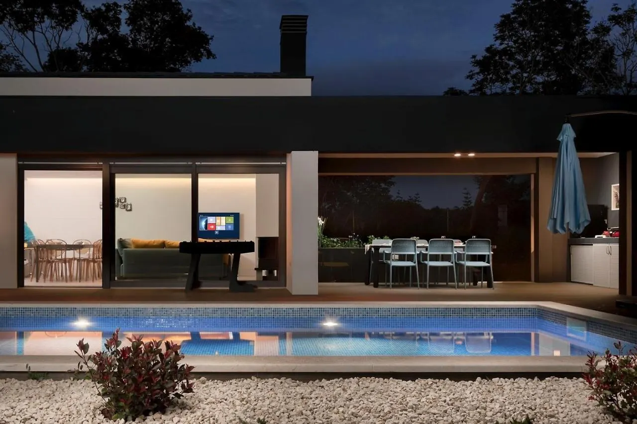 Villa Linea Fazana 0*,  Croatia